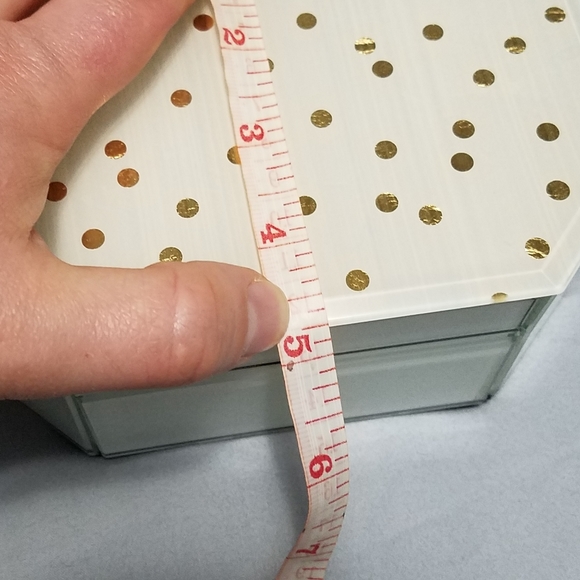 Beautiful CynthiaRowley gold dot glass jewelry box - Picture 7 of 12